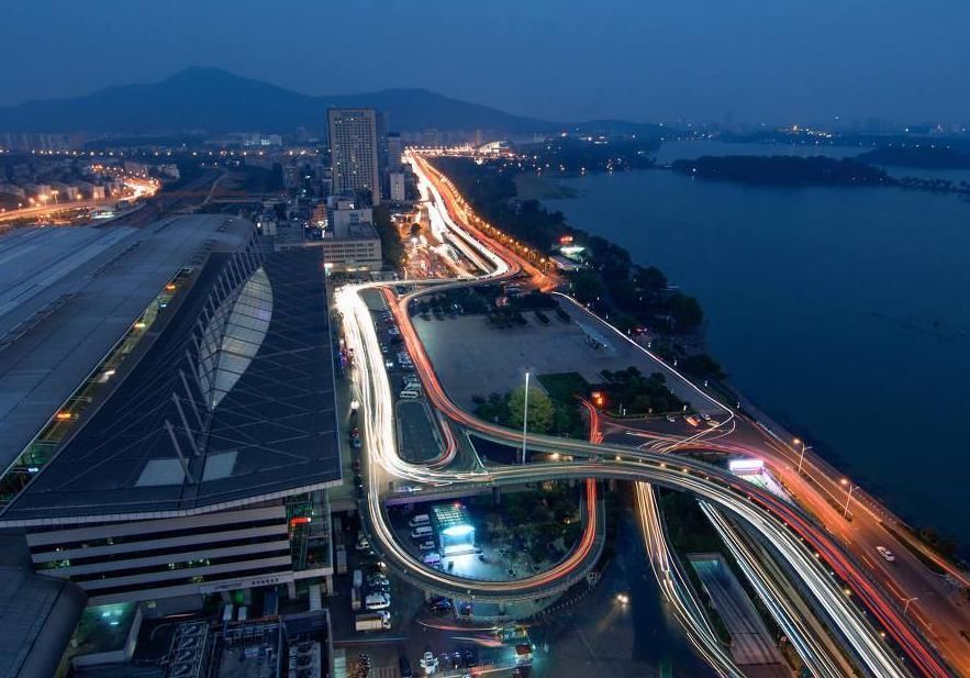 风景|我国最美火车站,出门就是4A景区,游客为看风景延误火车为常事