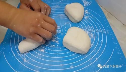 保鲜膜|面粉又出神奇做法,不发面不烫面,外焦里软又空心,吃过念念不忘