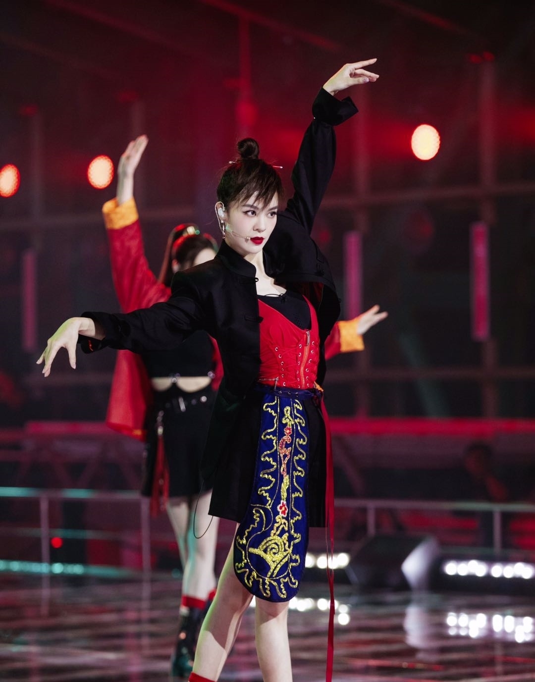 郁可唯|郁可唯:靠暴露私生活拉人气,是很恶心的事情