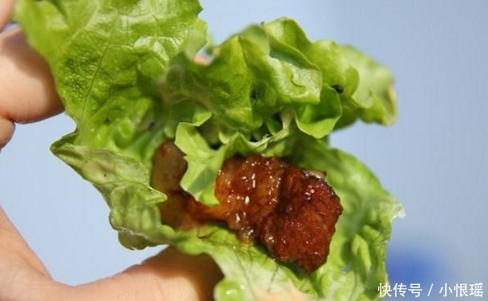 垫肉|饭店里用来垫肉的生菜能吃吗?饭店老板说出实情,原来一直做错了