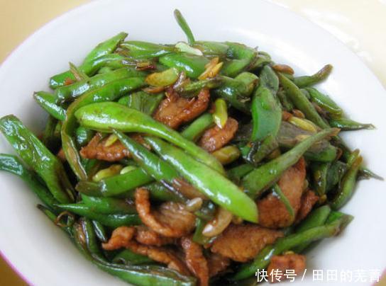 午饭|午饭吃啥不用愁，学会这4道快手小炒，简单又省事，就是有点费饭