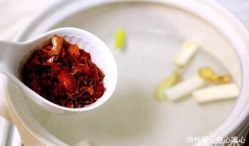 砂锅中|入夏后,可以试试这道菜,爽口不腻有嚼劲,年轻人必备的追剧神器