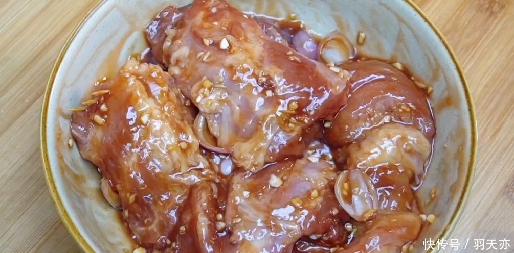 简单|秘制蛋黄叉烧肉,想吃不用买,一口电饭锅就搞定,简单营养又美味