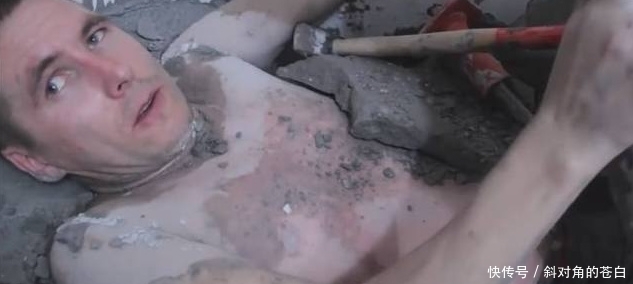 家人|男子好奇心险些让他丧命,幸亏家人发现及时!