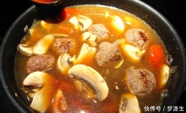 汤面|肉丸和面条一起做,原来这么好吃,我家一周吃5次,上桌汁都不剩