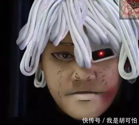  信大家看|泰国小哥仅用一个插线板完成COS，当看到装扮后，网友：是个狠人！