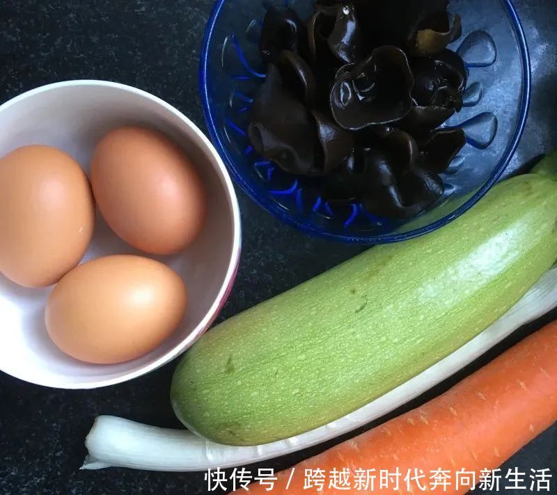 清爽|三伏天,多给家人吃饺子,清爽不腻,护脾胃营养好,一盘吃不够