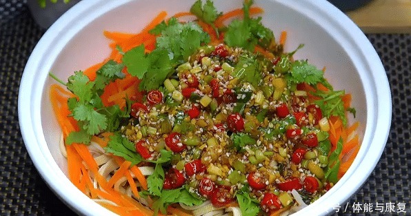 吃光|可口的凉拌三丝来了,不同的做法却更加清爽,一上桌就被吃光啦