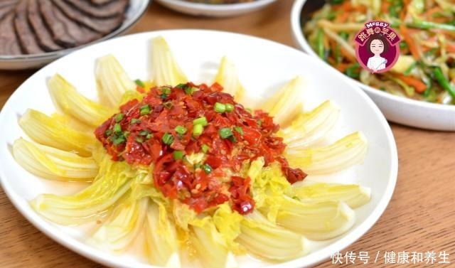 家宴|我家中秋午餐家宴8菜1汤,满满一桌很实惠,第4道经典传家菜