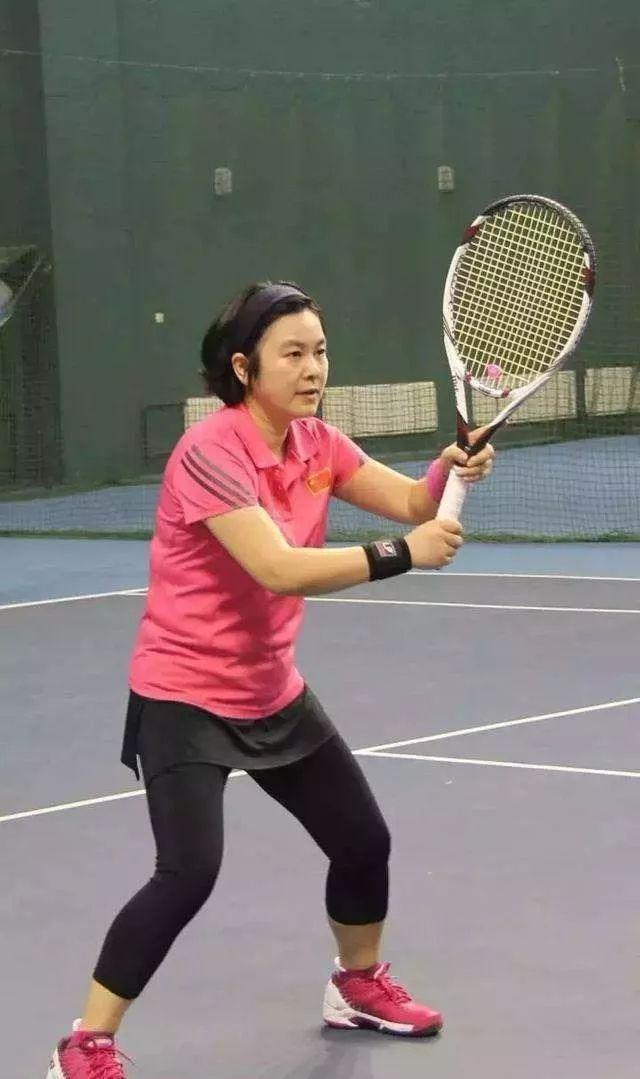 人生|23岁进外交部,49岁成新闻司女司长,自律的人生到底有多厉害?