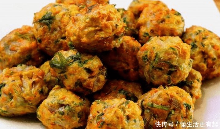 洋葱炒|夏天，遇到此菜要多买，5毛钱一斤，比豆角便宜，做成丸子特香