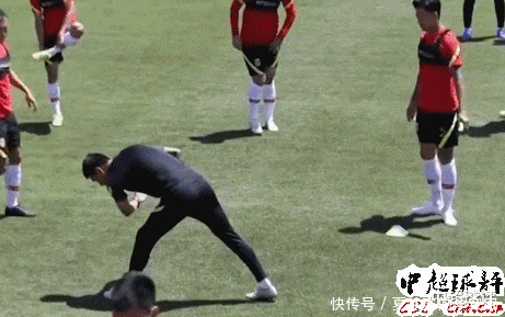  李铁|点赞！国足有这样的主帅真幸运：李铁国足1最新决定太职业！