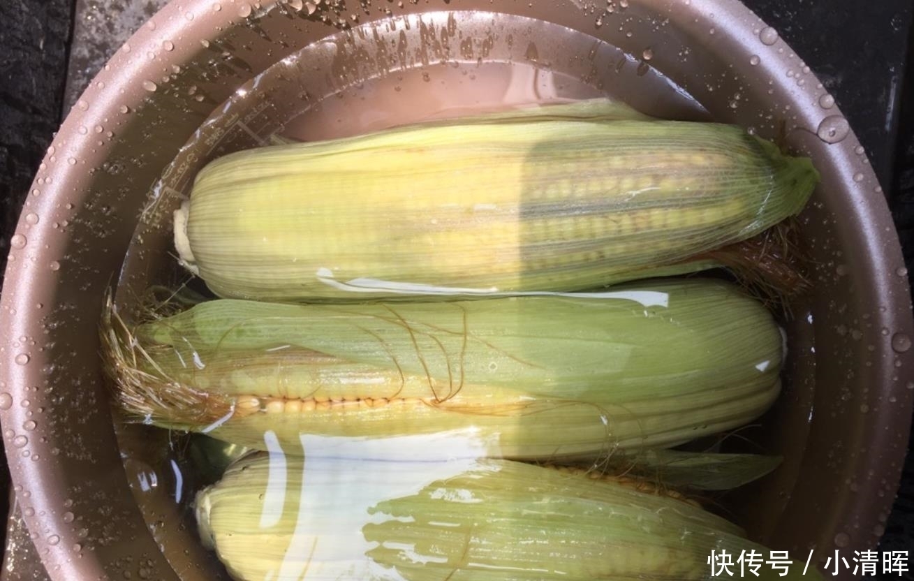 玉米|玉米生着冻还是煮熟冻?这才是正确做法,放上一年都不干瘪很新鲜