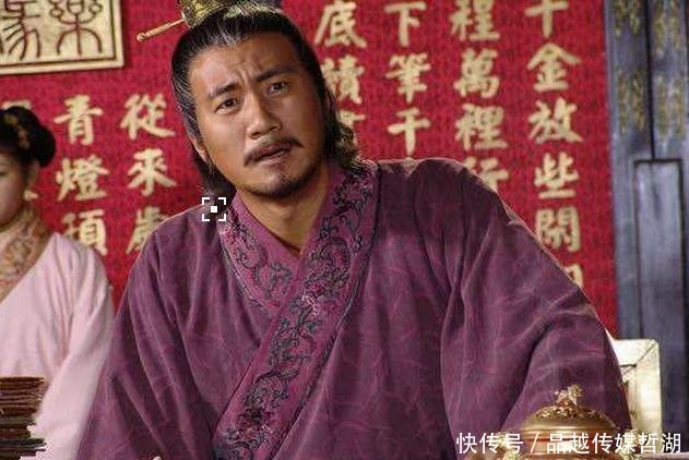 朱元璋|徐达与朱元璋下棋，下到一半停下，只因棋盘上出现了两个字