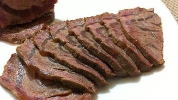 好吃|大厨伯伯教我做酱牛肉,只需要三步,软嫩筋道,比卤肉店卖的好吃