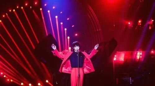  歪曲|那些年华晨宇在综艺节目里的“人设”和其背后的故事