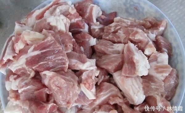绞肉|翡翠羊肉烧麦，鲜肉汤，满嘴油香