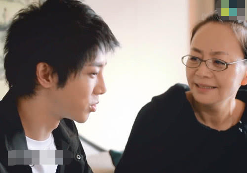  华晨|华晨宇和宋丹丹见面时，谁注意他对前辈的称呼意外暴露人品