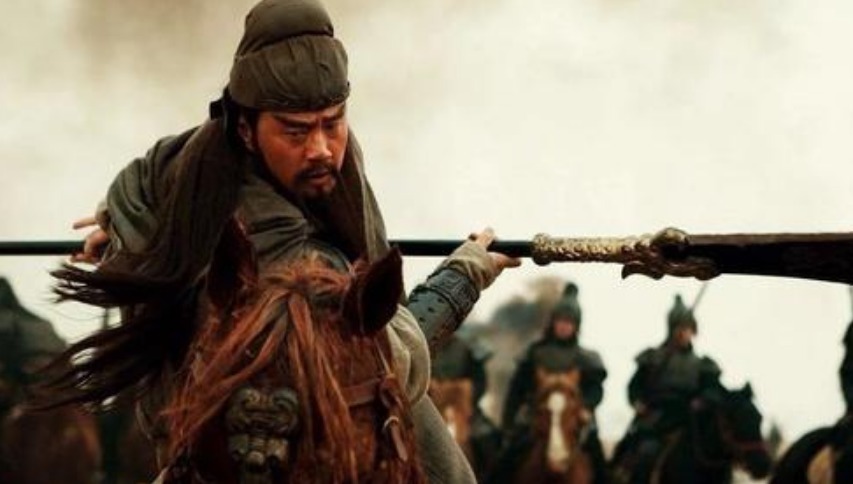 张辽|关羽为何非要离开曹操,真的因为刘备吗?只有张辽心中一清二楚