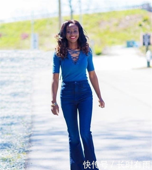  说了算|“喇叭裤”土不土你说了算！今年流行这样来穿，跟着穿就时髦显瘦