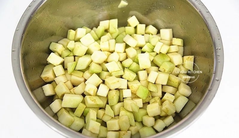 茄子|纯素馅大包子,比肉馅的汤汁丰富,吃着更香