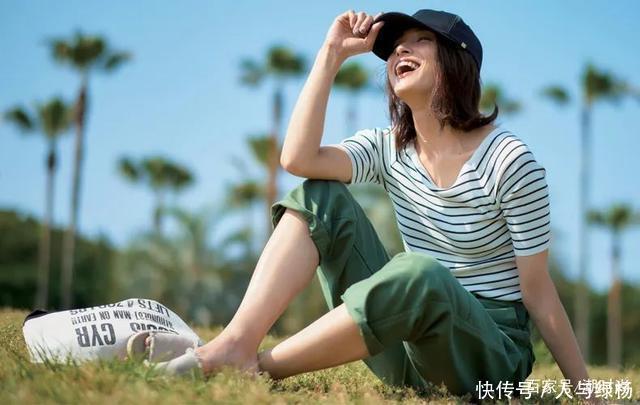  造型|一穿条纹就撞衫简约百搭包揽各种造型！