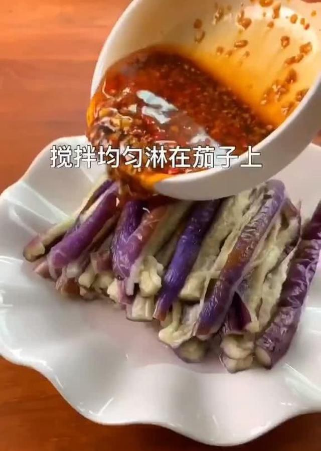  下饭|这道家常菜,不含肉但是营养比肉菜高,富含多种维生素,好吃下饭