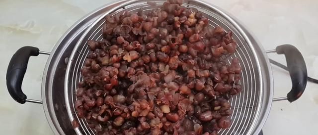 豆包|半斤红豆,1斤面粉,不用烤箱,教你做创意红豆包,比发糕还好吃