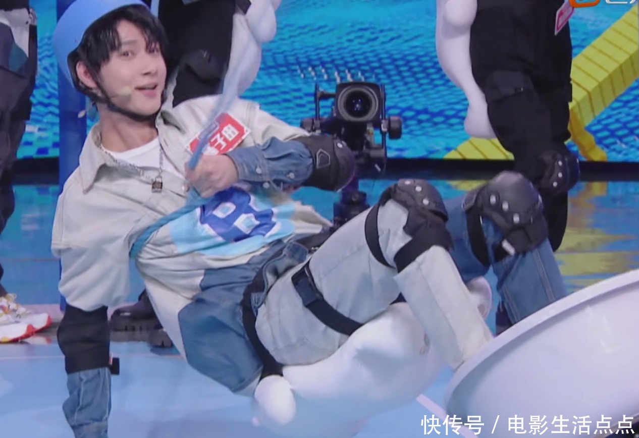 节目|白冰评《快本》比《浪姐》火药味更重,王祖蓝怼得谢霆锋无话可说