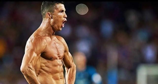 世界足坛|世界足坛四大非人类C罗的蝙蝠背、纳尼的腹肌、卡洛斯的大腿!