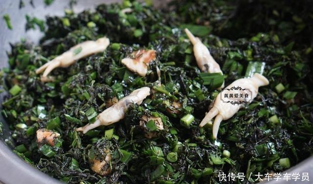  海边|海边这野菜5月最嫩，用来包包子，皮软馅儿鲜，一上桌被抢光