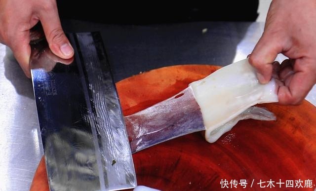 盐水|海边人做鱿鱼有一套,盐水生滚鲜鱿鱼,出锅鲜香弹脆,太好吃了