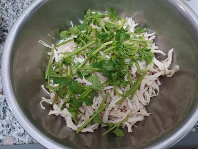 麻辣|比口水鸡好吃100倍下酒好菜麻辣鸡丝,开胃爽口,麻辣鲜香