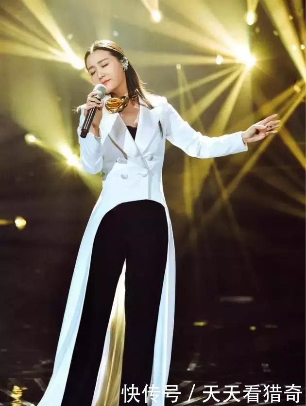 歌手|谭晶现场被喊新名字, 《九儿》已成《歌手》年度最红金曲