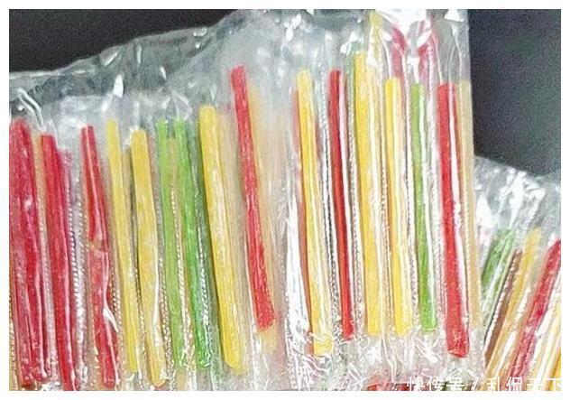 小学|30年前的中国零食,吃过3种的是小哥哥,全吃过的孩子都上小学了