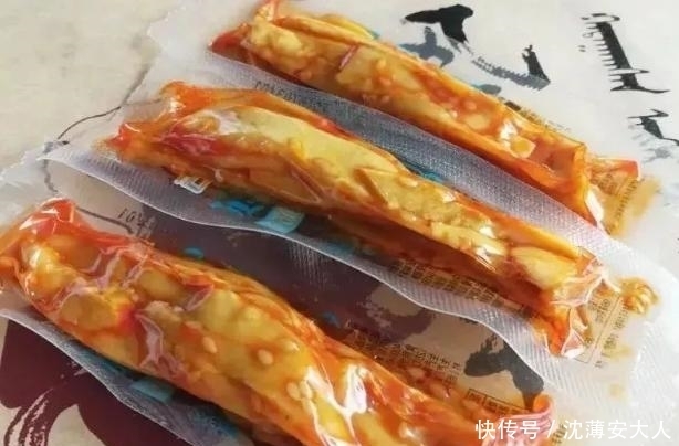 些零食|因包装被喷“丑”的4种零食，葱香鸡片排第二，最后1种却逐渐停产