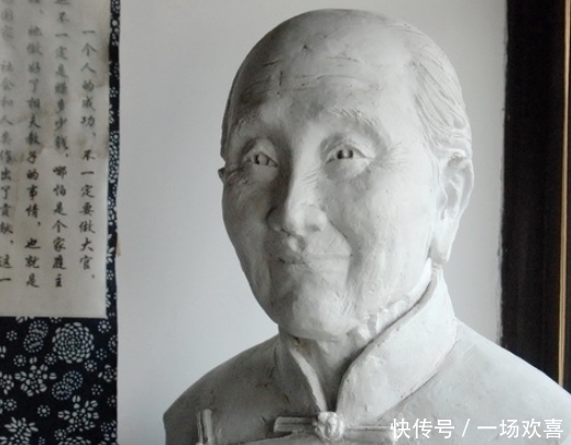 母亲|中国传奇母亲,52岁守寡,养育出13个博士,活到了103岁