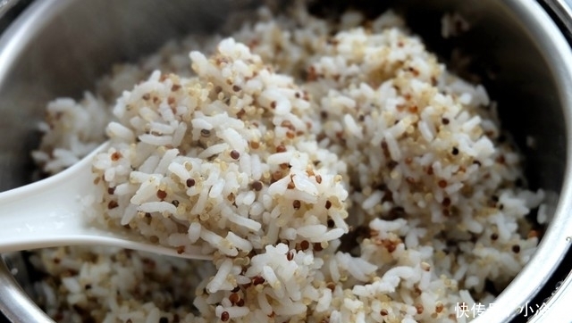 减肥|大米煮过再蒸饭,又香又软还低糖,减肥人士和糖尿病人有口福了
