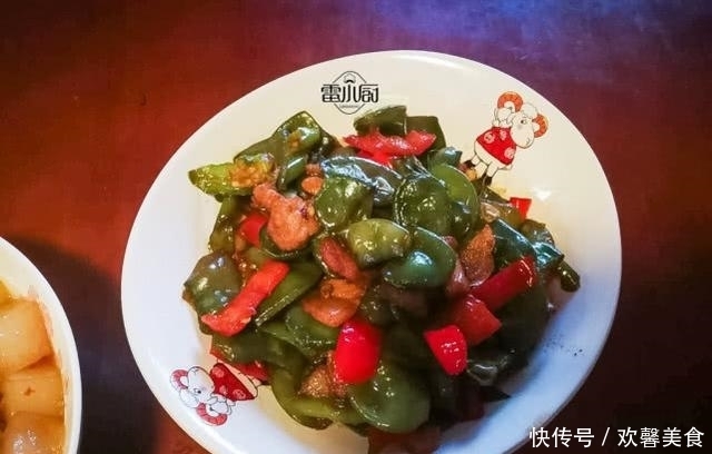 弟媳|周末家人团聚,弟媳做了8个家常菜,味道不输大饭店,全部光盘