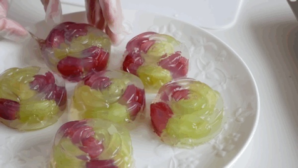  小孩子|自制葡萄果冻，夏日解暑极佳选择，小孩子超爱吃