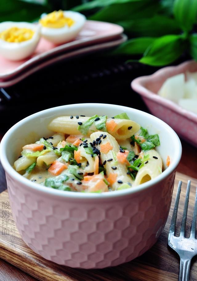 调味料|三伏天,我家爱吃这4款凉面,爽口消暑蔬菜多,还不用久待厨房