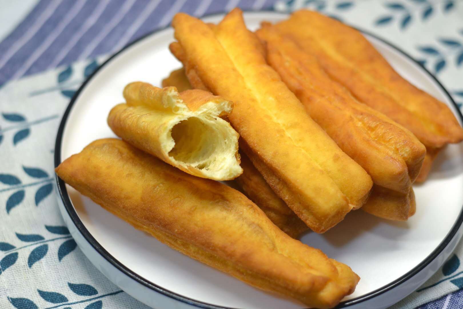  柔软|炸油条时，谨记这3个要点，油条蓬松柔软，有空心，一次就成功