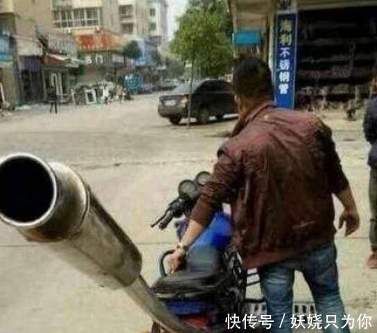 哥们|哥们, 我估计你起来之后脸要废了, 这抓拍真是够准了