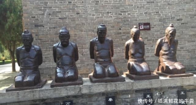 雕像|跪了一辈子的秦桧雕像,竟突然坐起来了!岳飞后人要求将其拆除!