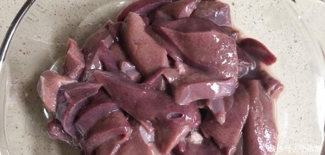 猪肝|“天然补血菜”被发现,女人一周吃2次,小脸红润气色好!