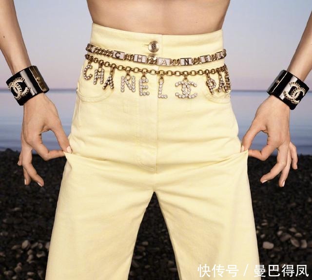 金链|“大金链”重回时尚巅峰!配上它洋气又吸睛,时尚达人都爱不释手