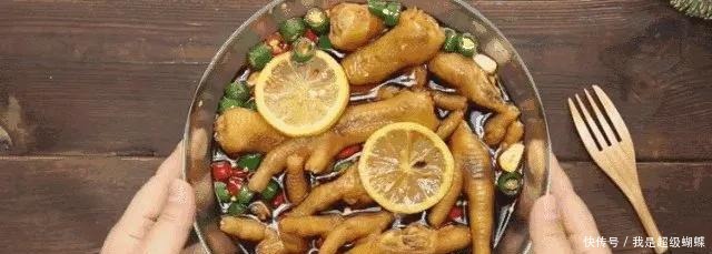  可不是|逼员工吃“死神辣条”，“辣条”英文可不是WeiLong或latiao哦