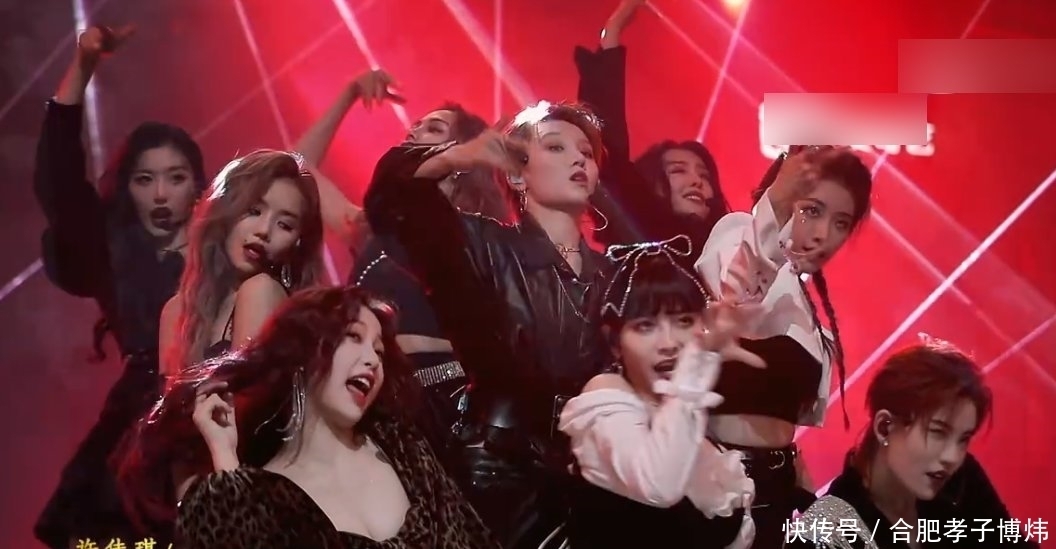 舞台|THE9表演《斯克芬斯》,金粉舞台太惊艳,舞台照更是大饱眼福