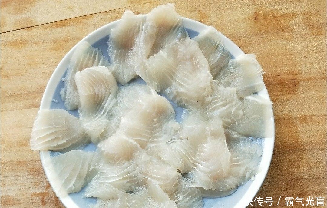  适量|在家做酸菜鱼，酸香有味，汤也可以喝，配米饭正好