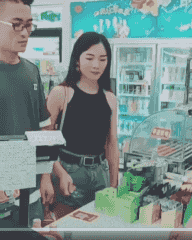 搞笑|搞笑GIF:大爷你觉得它俩谁会赢?